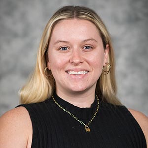 headshot of Leslie Fredrickson