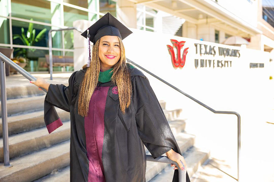 Carmen Natal Coriano in academic regalia