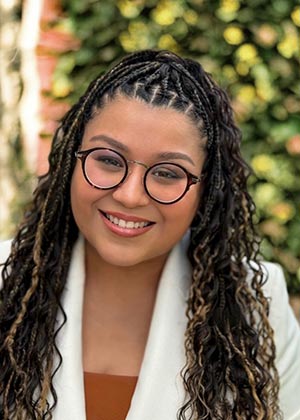headshot of Vanessa Yanez
