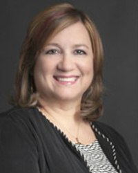 Annette Torres El&iacute;as, a reading recovery trainer.