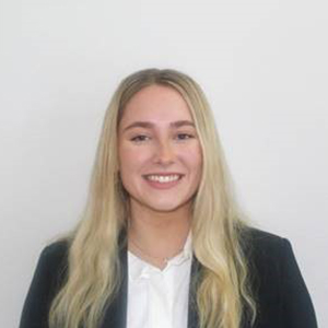 Portrait of Makenzi Urbanczyk 